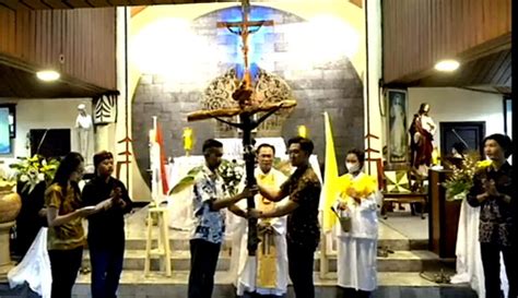 Kirab Salib Iyd Indonesian Youth Day Di Paroki Sragen Lentera