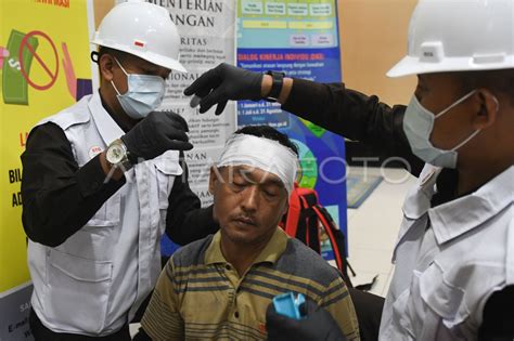 Simulasi Tanggap Darurat Gempa Bumi Di Kemenkeu ANTARA Foto