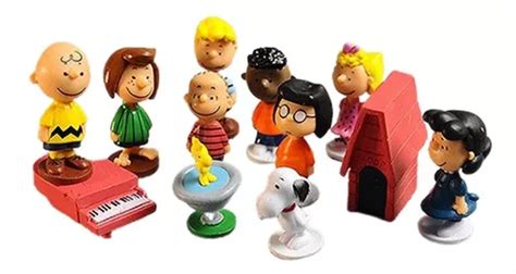 Set 12 Figuras Snoopy Peanuts Charlie Brown Meses Sin Interés