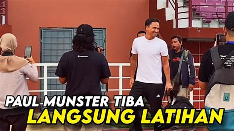 LANGSUNG IKUT LATIHAN Reaksi Paul Munster Saat Pimpin Latihan