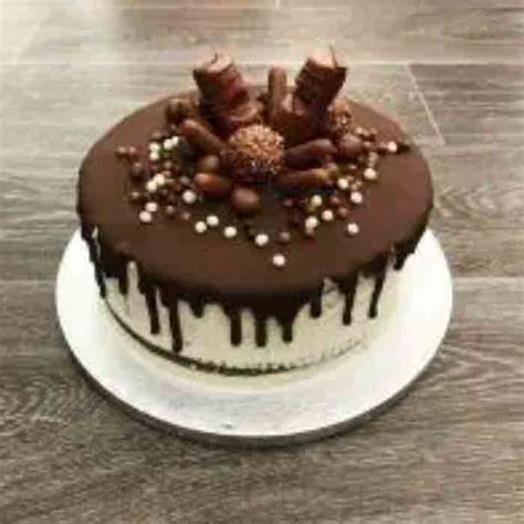 Chocolate Treats Nude Cake Deshbideshe