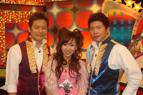 65岁徐乃麟豪宅设宴，妻子罕见露面稳坐c位，准洋儿媳也在其中？ 腾讯新闻