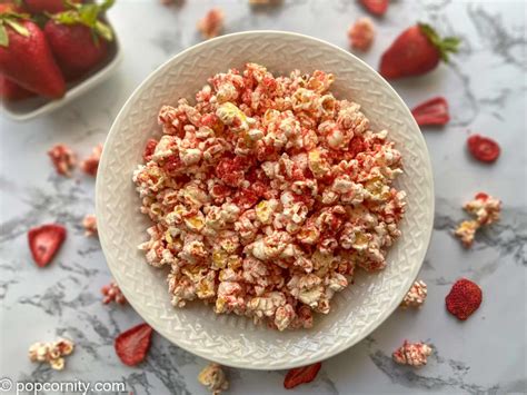 Easy Strawberry Popcorn | Popcornity