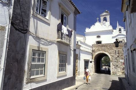 Faro Travel Tips Where To Go And What To See In Hours Walking