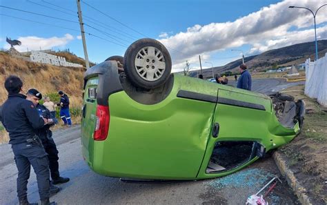 El Caletense Incidente Vehicular En La Rotonda De Acceso A 28 De Noviembre