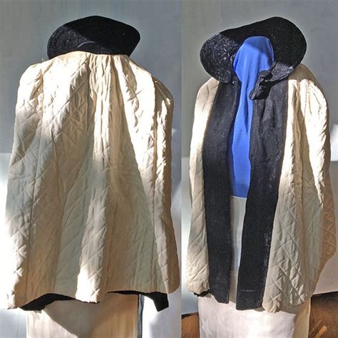 1930s Black Velvet Cape Gem