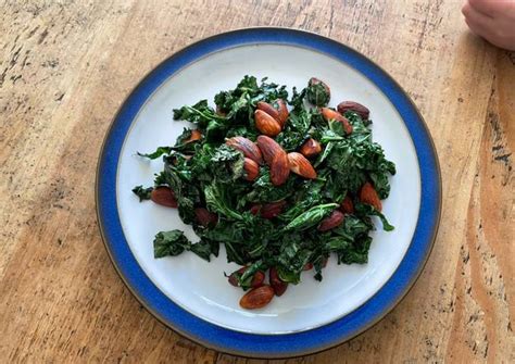 Pan Fried Kale With Toasted Almonds Recipe By Sam Meadley Cookpad