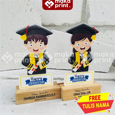 Jual Ready El B Plakat Wisuda Akrilik Grad Non Hijab Tatakan Kayu