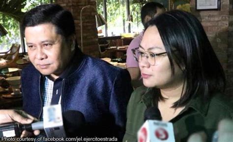 May Laban Jel Estrada Faces Showbiz Press With Dad Jinggoy Politiko Metro Manila