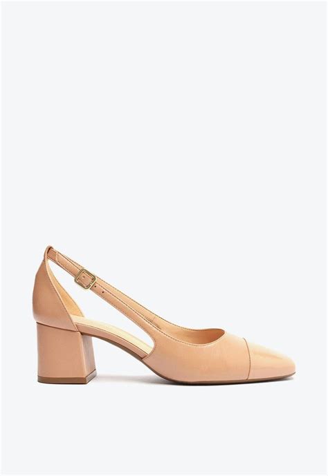 Scarpin Nude Arezzo Couro Aberto Cap Toe Verniz ZZ MALL