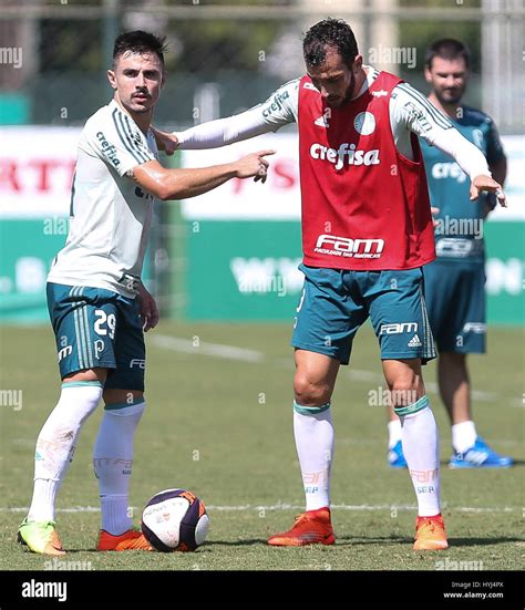 SÃO PAULO SP 04 04 2017 TREINO DO PALMEIRAS Players William and