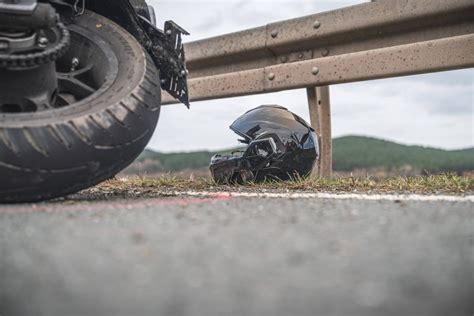 Thüringen Tragischer Unfall Motorradfahrer stirbt am Unfallort