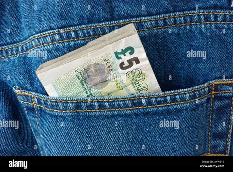 Winning Money Sterling Hi Res Stock Photography And Images Alamy