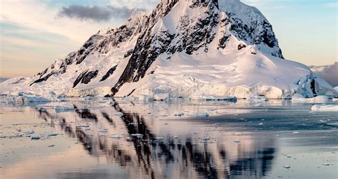 Antarctic Circle Expedition 2026 By Hurtigruten Code AMANT2514