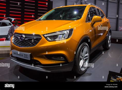 Vauxhall Mokka X Hi Res Stock Photography And Images Alamy