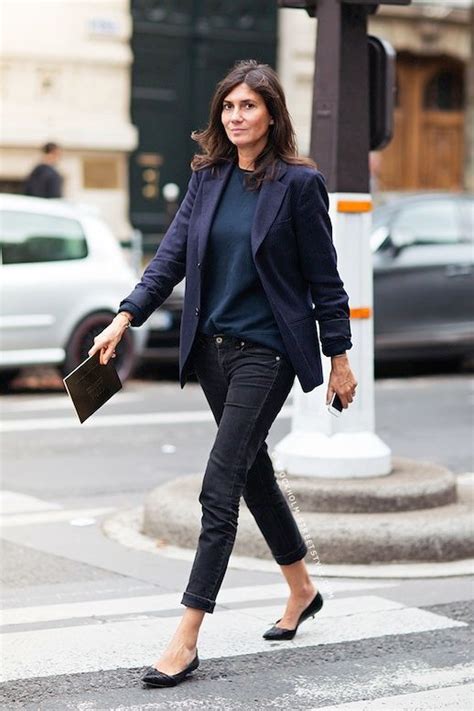 Le Fashion Blog 11 Ways To Wear Kitten Heels Emmanuelle Alt Street