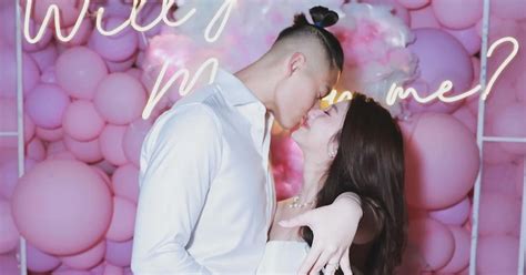 Hot boy Trí thịt bòa bất ngờ cầu hôn bạn gái Hà My Báo Dân trí