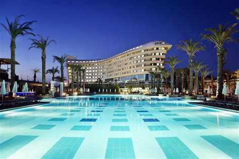 Hotel Basen Antalya Palmy
