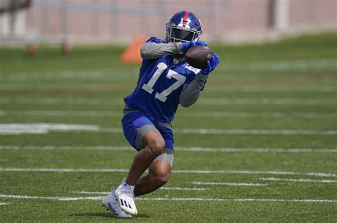 Giants Lose Wandale Robinson To Knee Injury In Season Opener At Titans