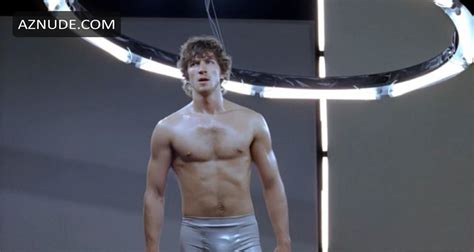 Michiel Huisman Naked