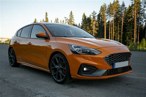 Ford Focus St Orange Fury 2019 Garaget