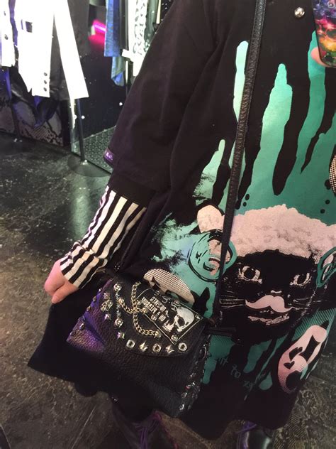 SEX POT TOKYO on Twitter オススメAIカスタム ミニショルダーバッグ 8 300円 税 小柄でちょっと出かける時やライブにぴったり 中はファスナー付きポケット