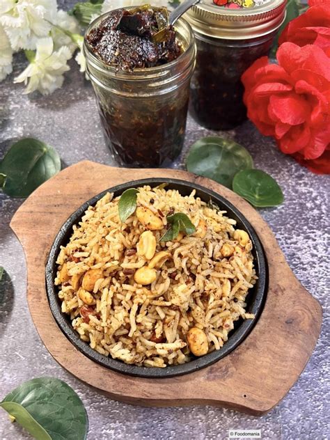 Iyengar Puliyodharai Pulikachal Recipe Koil Style Tamarind Rice