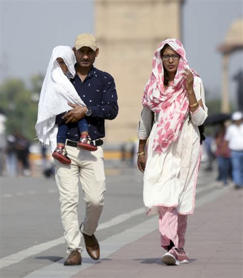 Delhi Swelters In Scorching Heat As Mercury Soars Above 43 Degrees