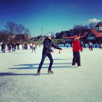 ROOSEVELT PARK FAMILY ICE SKATING RINK - Updated January 2025 - 13 ...