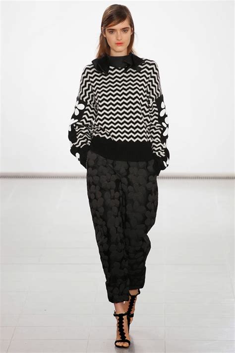Trendy Women Sweaters Fashionable Cute And Stylish Sweaters