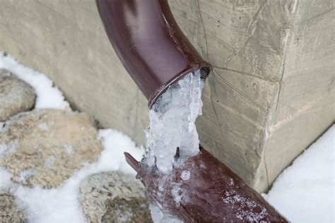 How To Keep Pipes From Freezing Without Heat