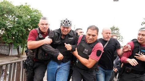 Sergio Berni Tras Las Agresiones Uno Muere De Pie Nunca De Rodillas