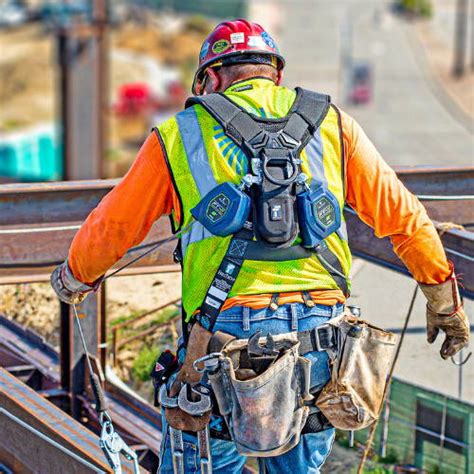 5 Features to Look for When Shopping for a Safety Harness - FallTech