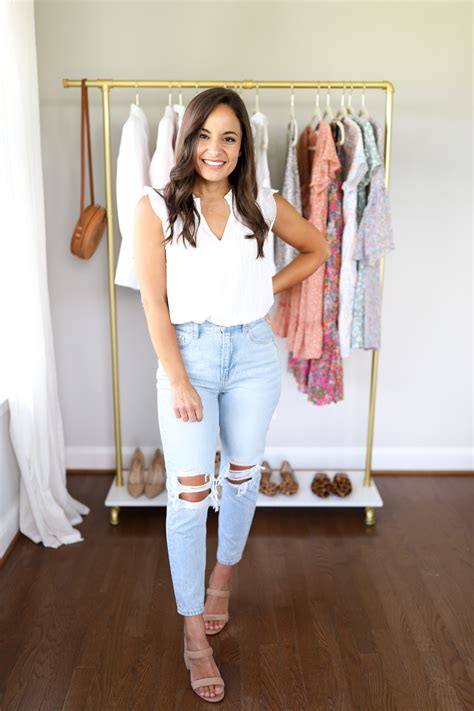 Six Ways To Wear Mom Jeans Pumps Push Ups