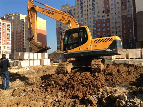 Сдача в аренду спецтехники через официальный сайт строительной компании ...