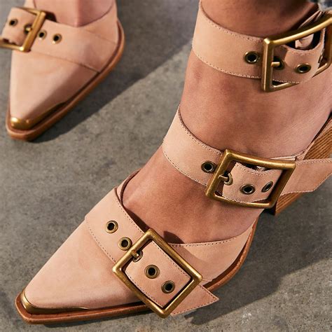 Nude Pointed Toe Chunky Heel Buckle Strap Pumps For Women