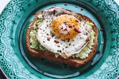 Cottage Cheese Avocado Toast With Fried Egg