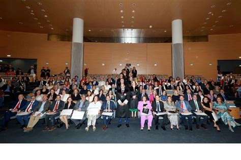 Más de un centenar de colegiados y colegiadas del ICAV son homenajeados