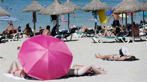 Las Diez Cosas Por Las Que Te Pueden Multar En La Playa Público