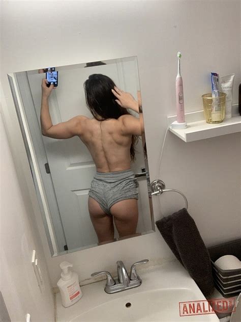 Fit Babe Abbie Maley Takes A Hot Mirror Selfie 14 Photos