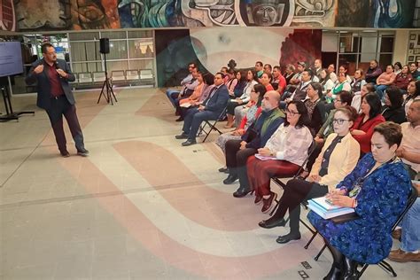 Capacitan a servidores públicos en Derechos y Obligaciones de los