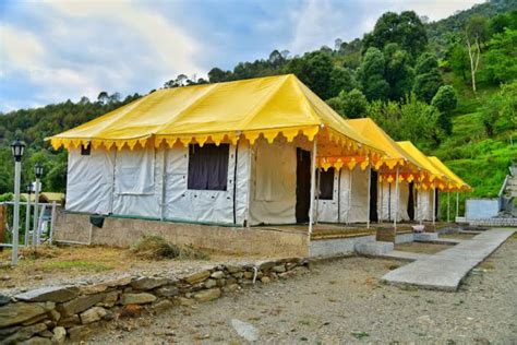 Luxury Hotels In Bir Billing Parker Camps