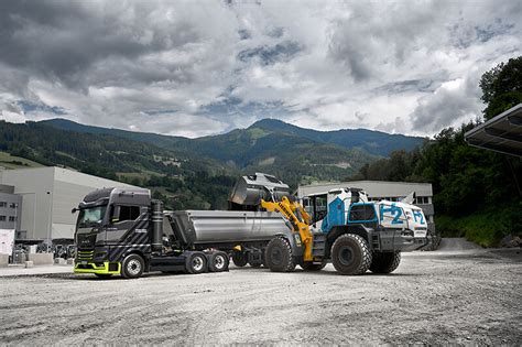 Liebherr Premieres Hydrogen Powered Wheeled Loader