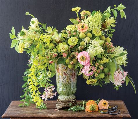 Bring the Romance - Romantic Flower Arrangements - Flower Magazine