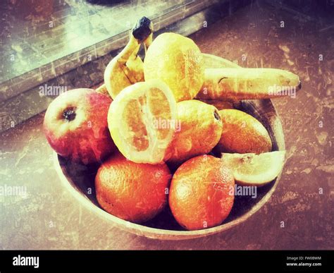 Cesto Di Frutta Immagini E Fotografie Stock Ad Alta Risoluzione Alamy