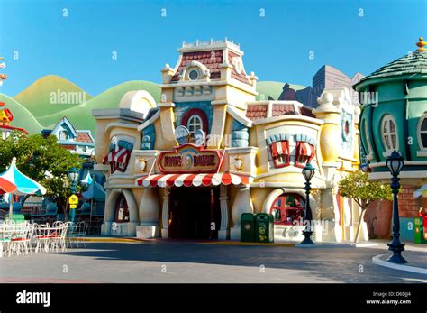 Disneyland Amusement Park, Anaheim, California USA Stock Photo - Alamy