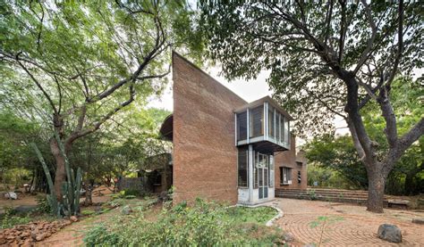 The Wall House At Auroville By Anupama Kundoo Architects Archishots