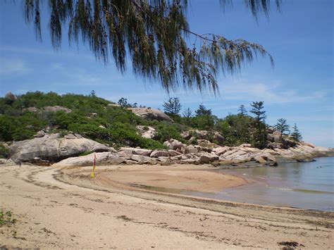 Alma Bay Maggie Island Australia I Sat On Those Rocks With Best