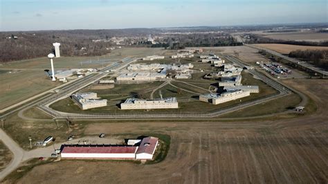 federal correctional institution herlong 3