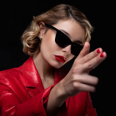 Achat Pins La Brune La Blonde Bang Bang En Or Jaune Et Diamant Joaillerie Landreau